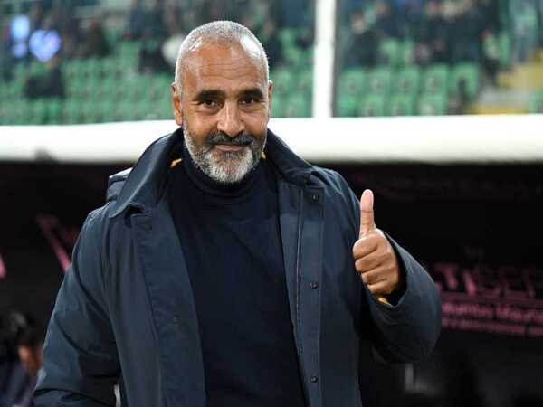 Fabio Liverani disebut menjadi calon pelatih baru Salernitana menyusul pemecatan Filippo Inzaghi / via Getty Images