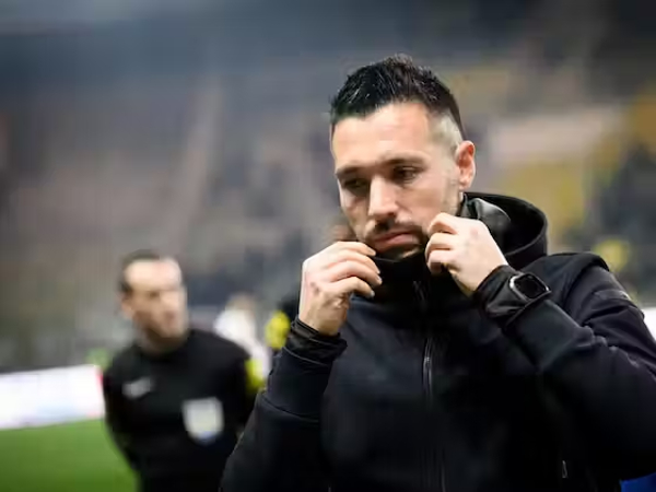 Pelatih OGC Nice Francesco Farioli