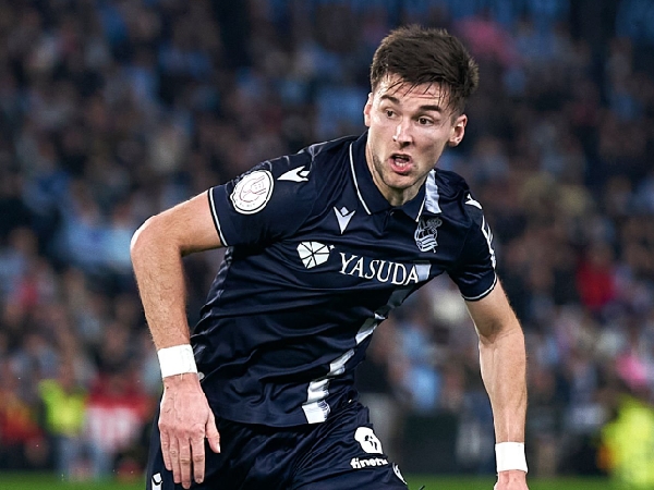 Kieran Tierney dipinjamkan oleh Arsenal ke Real Sociedad