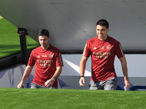 Mikel Arteta dan Carlos Cuesta