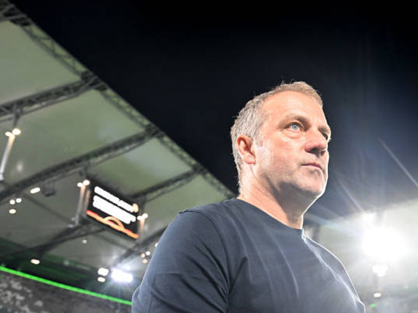 Dikaitkan Dengan Barcelona, Hansi Flick Tunjuk Pini Zahavi Sebagai Agennya