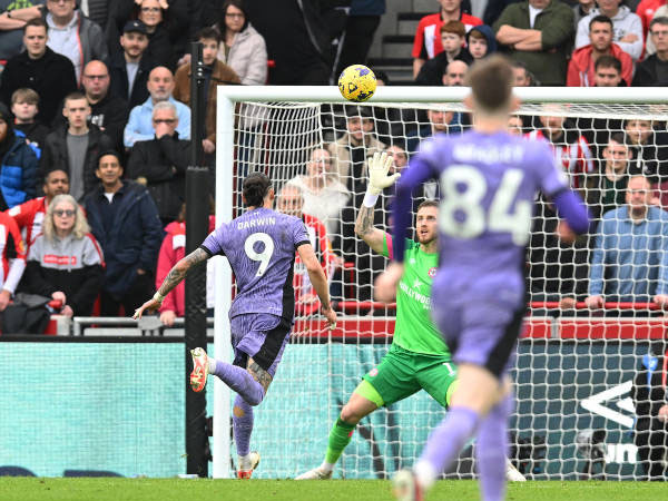 Cetak Gol Cantik, Michael Owen Justru Pertanyakan Keputusan Darwin Nunez