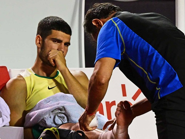 Cedera Menyerang Di Rio De Janeiro, Carlos Alcaraz Mundur Setelah Dua Game