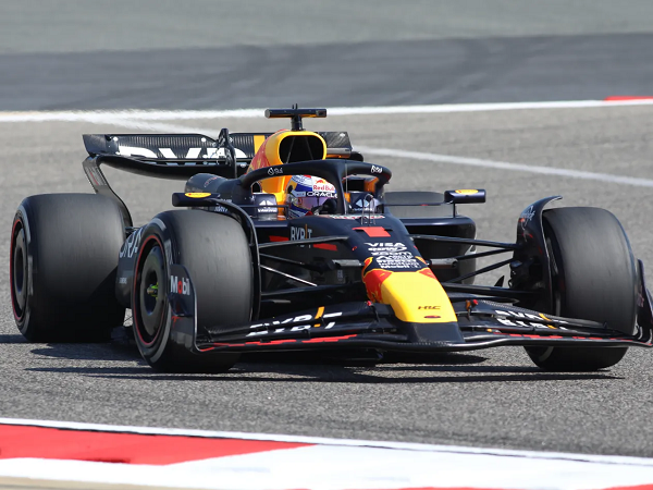 Max Verstappen sumringah dengan percobaan RB20 di Tes Bahrain.