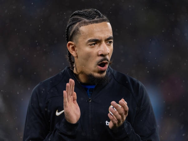 Bek kanan Chelsea, Malo Gusto