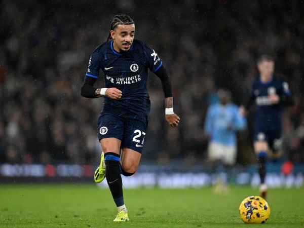 Bek kanan Chelsea, Malo Gusto