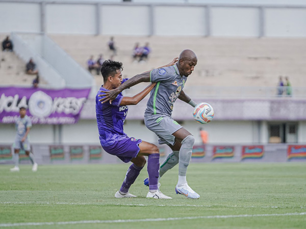 Penyerang Persebaya Surabaya, Paulo Henrique