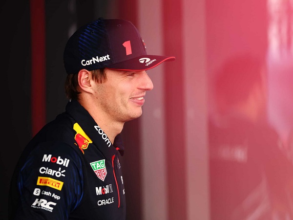 Helmut Marko yakin Max Verstappen tak akan tergiur tawaran dari tim rival.
