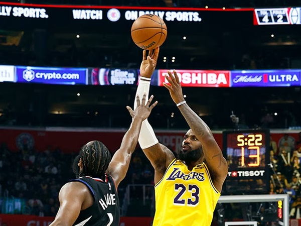 LeBron James Cetak Sejarah Saat Lakers Bungkam Clippers