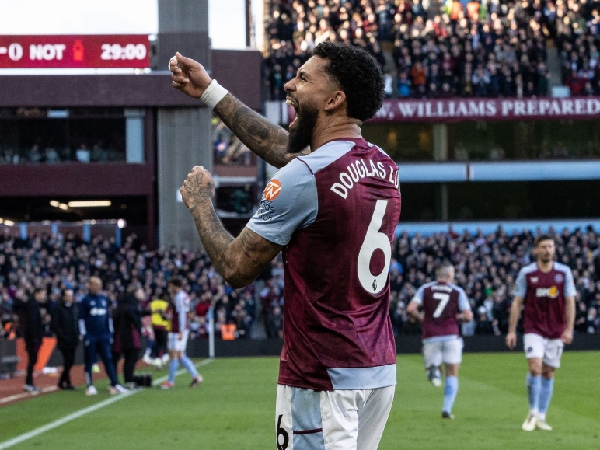 Aston Villa siap melepas target Arsenal, Douglas Luiz
