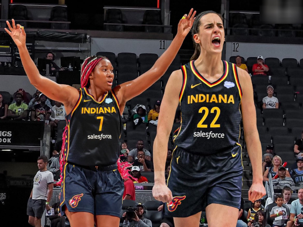 Caitlin Clark (kanan) bakal satu tim dengan Aliyah Boston jika Indiana Faver meminangnya di draft WNBA 2024. (Foto: ESPN)