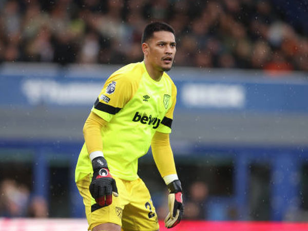 Alphonse Areola Terpesona Dengan Suara Dukungan Para Penggemar West Ham