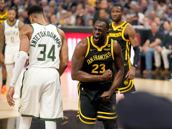 Giannis Antetokounmpo Diredam, Warriors Bungkam Bucks