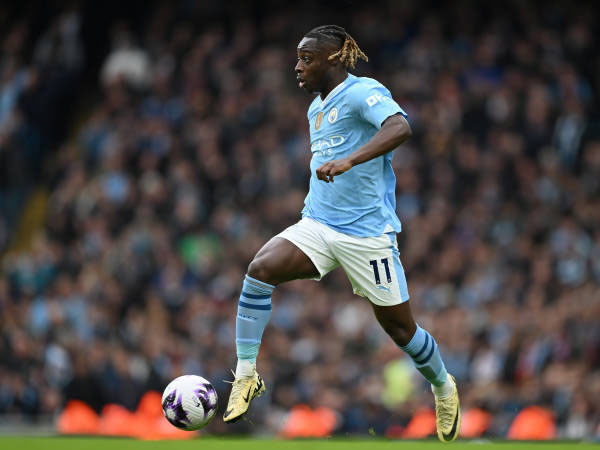 Pemain Kunci Manchester City, Jeremy Doku Diragukan Tampil Lawan Liverpool