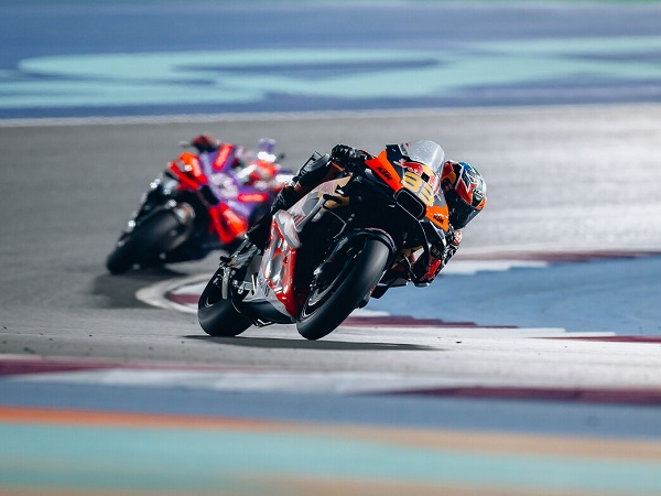 Brad Binder akui masih sulit kejar kecepatan Ducati.