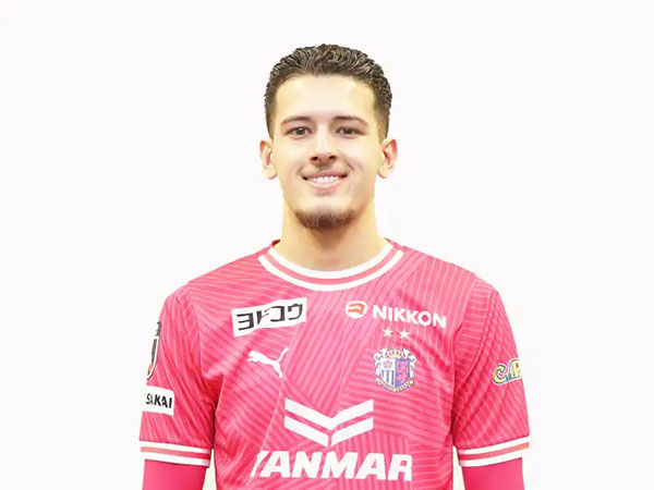 Pemain timnas Indonesia, Justin Hubner resmi gabung klub Liga Jepang, Crezo Osaka