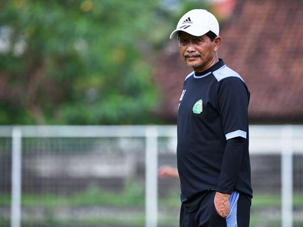 Djadjang Nurdjaman langsung dihadapkan laga sulit dengan bertemu Persib