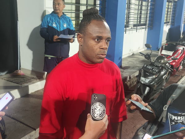 Bek Persib, Victor Igbonefo