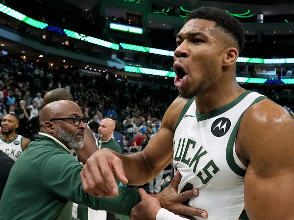 Giannis Antetokounmpo akui masih sulit kontrol diri.