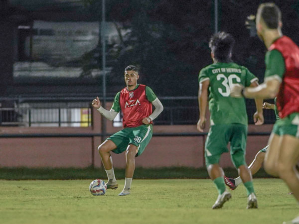 Pemain bertahan Persebaya Surabaya, Yan Victor