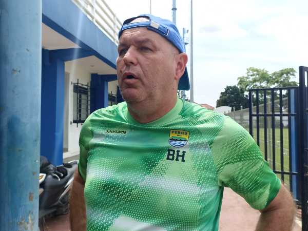 pelatih Persib, Bojan Hodak