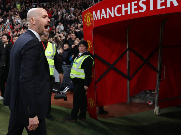 Bryan Robson Berharap Manchester United Tetap Pertahankan Erik ten Hag