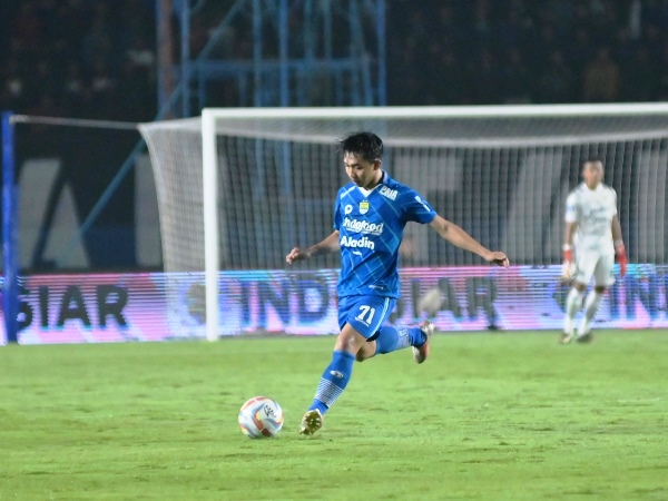 Muhammad Adzikry menjalani debut bersama Persib