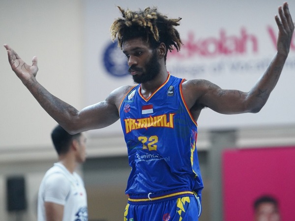 Rajawali Medan ditinggal oleh Quintin Dove ke Australia.