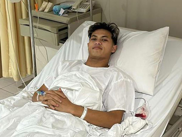 Pemain bertahan PSIS Semarang, Alfeandra Dewangga usai dioperasi