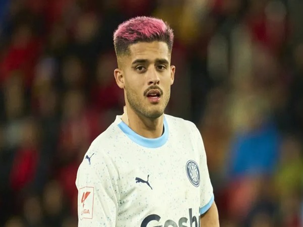 Bek Girona Tertarik Bermain untuk Real Madrid