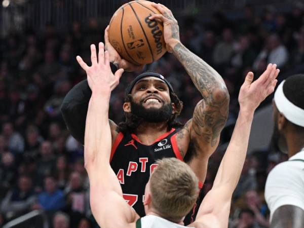 Gary Trent Jr mencetak 31 poin saat Toronto Raptors menang 117-111 atas Milwaukee Bucks pada Jumat (5/4) malam. (Foto: AP)