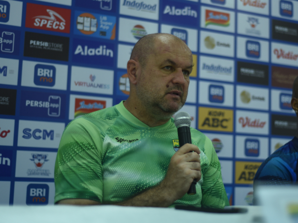 Pelatih Persib, Bojan Hodak