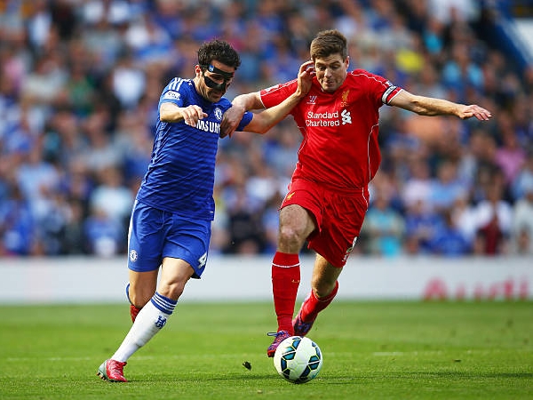 Cesc Fabregas dan Steven Gerrard