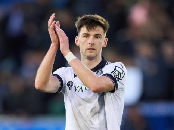 Kieran Tierney sedang dipinjamkan oleh Arsenal ke Real Sociedad