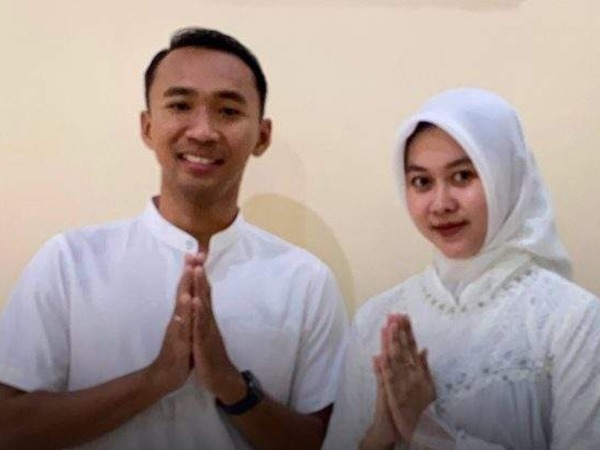 Pemain PSS Sleman, Nurdiansyah bersama istri