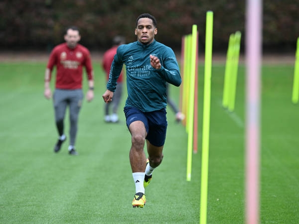 Jurrien Timber berusaha keras untuk bisa memperkuat Arsenal lagi