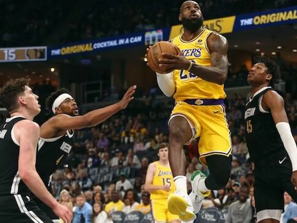 Los Angeles Lakers butuh perjuangan ekstra untuk permalukan Memphis Grizzlies.