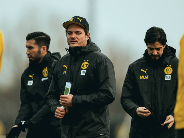 Pelatih Borussia Dortmund Edin Terzic