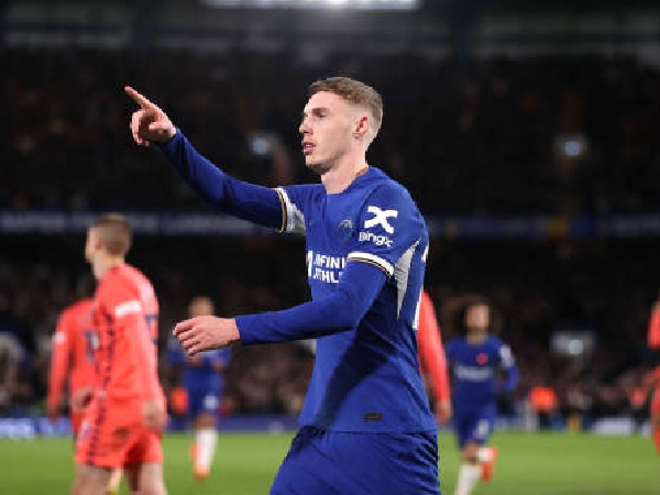 Bintang Chelsea, Cole Palmer, mencetak empat gol ke gawang Everton