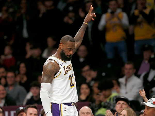 LeBron James sebut fisiknya fit jelang berlaga di babak playoff.