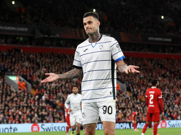 Striker Atalanta yaitu Gianluca Scamacca, menjadi satu dari tiga nama calon penyerang tengah Timnas Italia di ajang Euro 2024 bulan Juni mendatang / via Getty Images