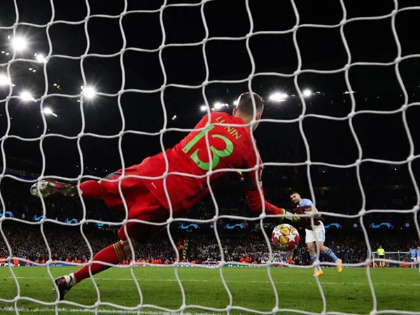 Andriy Lunin: Saya Bukan Pahlawan Setelah Tepis Penalti Kovacic