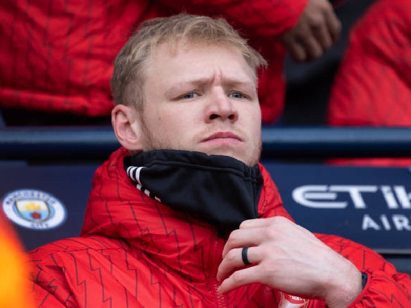 Aaron Ramsdale kehilangan tempatnya di Arsenal