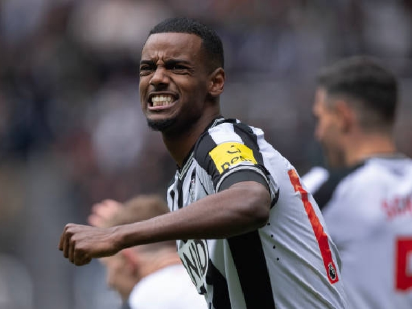 Arsenal telah lama dikaitkan dengan Alexander Isak