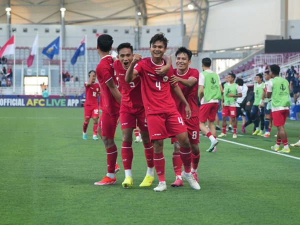 Pemain timnas Indonesia U-23, Komang Teguh merayakan gol ke gawang Australia timnas U-23