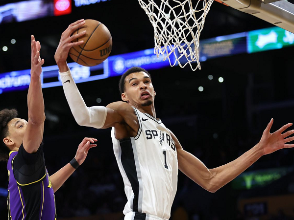 Victor Wembanyama puas bisa tampil apik di musim perdananya.