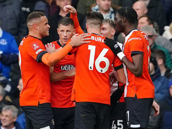 Pemain Luton Town.