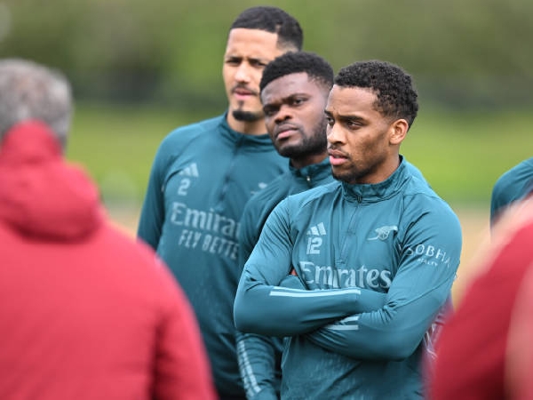 Arsenal berharap Jurrien Timber masih bisa tampil musim ini