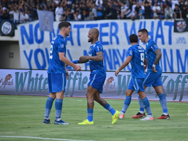 David da Silva ketika merayakan gol untuk Persib