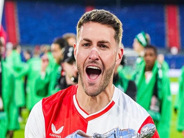 Striker buruan Tottenham